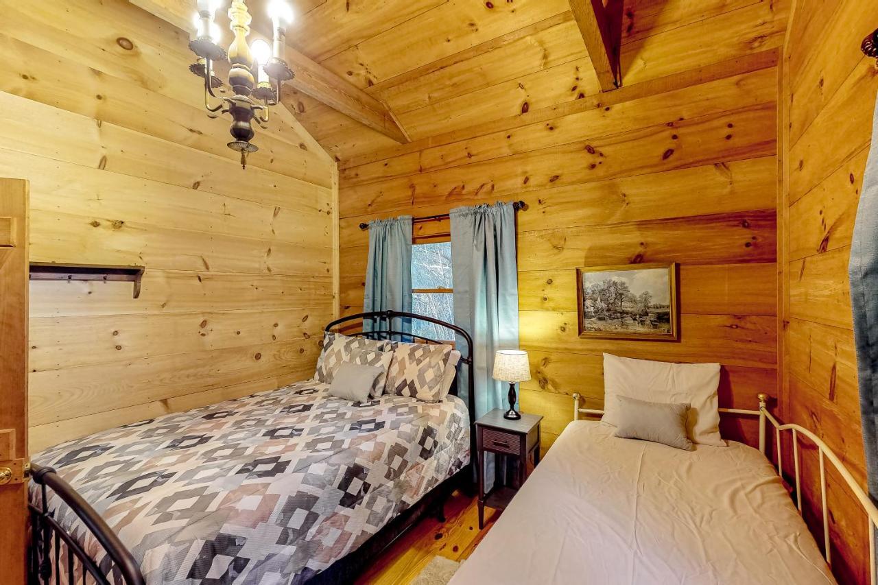 The Scaly Mountain Cabin Bagian luar foto
